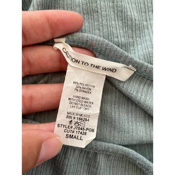 Caution to the Wind Womens Teal Short Sleeve Cropped Blouse NEW Size Small - Picture 6 of 9